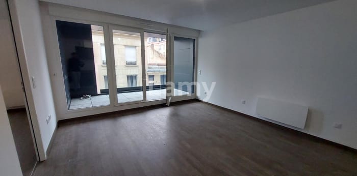 Image 2 sur 5 - Appartement  ·  Location · Reims (51100) · 2 pièces · 44m²