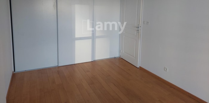 Image 5 sur 7 - Appartement  ·  Location · Chalon Sur Saone (71100) · 3 pièces · 66m²