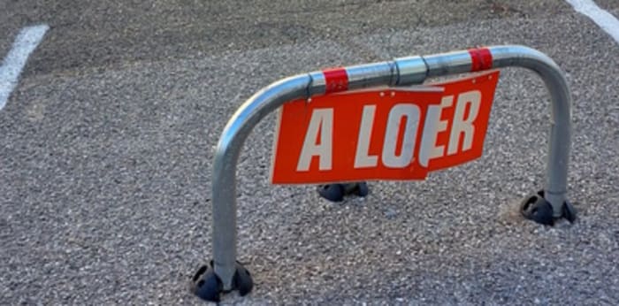 Image 1 sur 5 - Parking/box  ·  Location · Ales (30100)