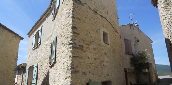 Image 11 sur 14 - Maison/villa  ·  Location · Chateauneuf Val St Donat (04200) · 3 pièces · 56m²