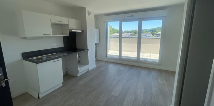 Image 1 sur 7 - Appartement  ·  Location · Notre Dame De Bondeville (76960) · 1 pièce · 28m²