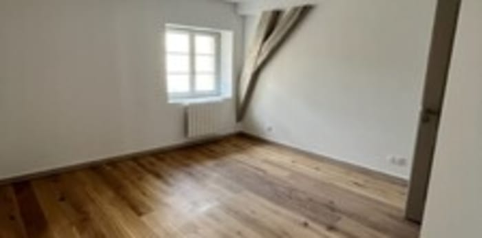Image 3 sur 5 - Appartement  ·  Location · Besancon (25000) · 2 pièces · 58m²