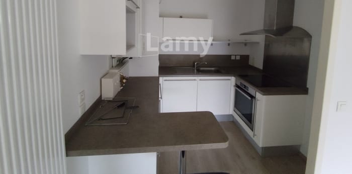 Image 3 sur 5 - Appartement  ·  Location · Bayonne (64100) · 2 pièces · 42m²