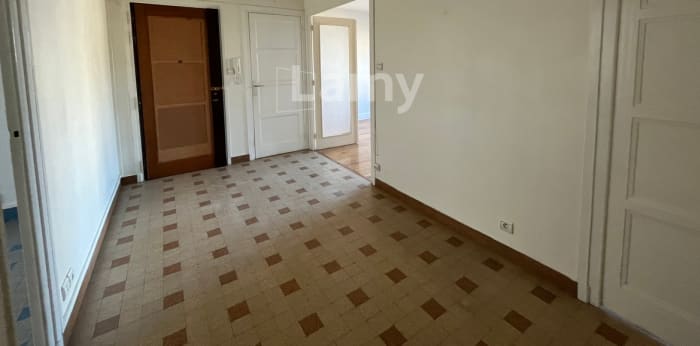 Image 17 sur 20 - Appartement  ·  Location · Dijon (21000) · 4 pièces · 95m²