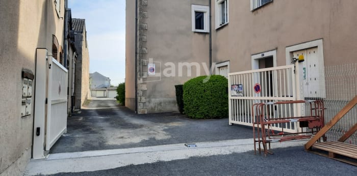 Image 3 sur 4 - Parking/box  ·  Location · Montargis (45200) · 9m²