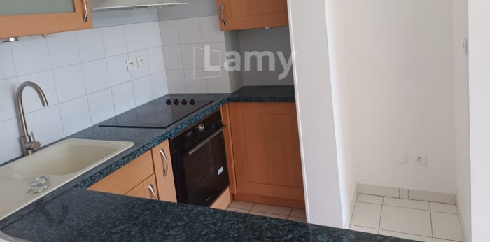 Image 4 sur 9 - Appartement  ·  Location · Crepy En Valois (60800) · 2 pièces · 45m²