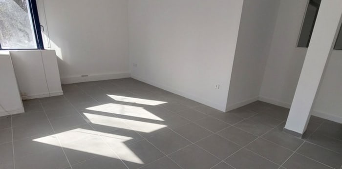 Image 17 sur 30 - Bureaux  ·  Location · Meylan (38240) · 375m²