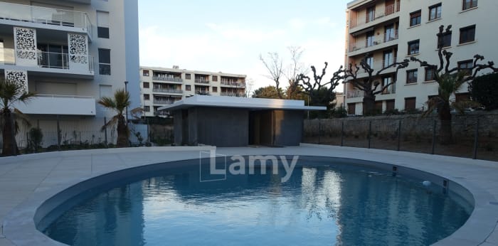 Image 9 sur 10 - Appartement  ·  Location · Marseille (13008) · 2 pièces · 39m²