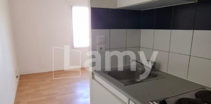 Image 3 sur 4 - Appartement  ·  Location · Bordeaux (33000) · 2 pièces · 27m²