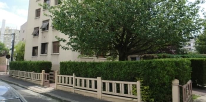 Image 1 sur 1 - Parking/box  ·  Location · Livry Gargan (93190) · 10m²