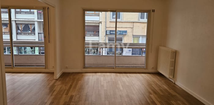 Image 8 sur 11 - Appartement  ·  Location · Lyon (69007) · 5 pièces · 112m²