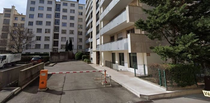 Image 2 sur 3 - Parking/box  ·  Location · Lyon (69006)