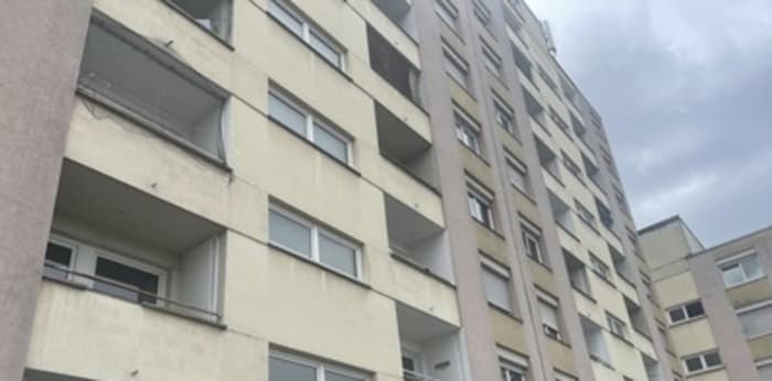 Image 1 sur 2 - Parking/box  ·  Location · Strasbourg (67100)