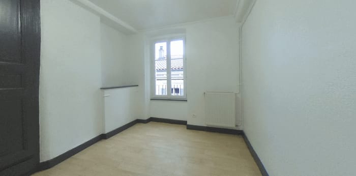 Image 4 sur 5 - Appartement  ·  Location · Issoire (63500) · 2 pièces · 45m²