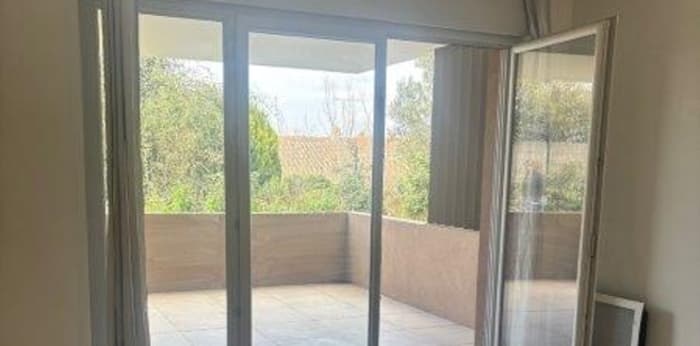 Image 2 sur 6 - Appartement  ·  Location · Frejus (83600) · 2 pièces · 42m²