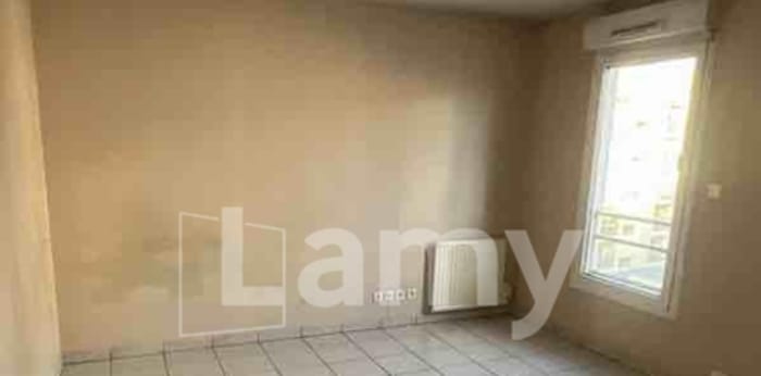 Image 1 sur 5 - Appartement  ·  Location · Lyon (69003) · 1 pièce · 26m²