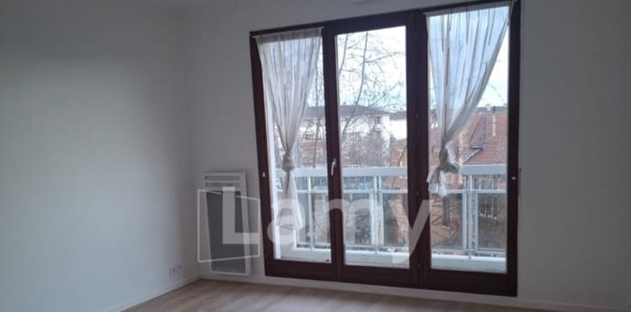 Image 6 sur 8 - Appartement  ·  Location · Franconville La Garenne (95130) · 1 pièce · 33m²