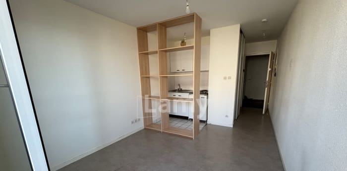 Image 7 sur 10 - Appartement  ·  Location · Dijon (21000) · 1 pièce · 21m²