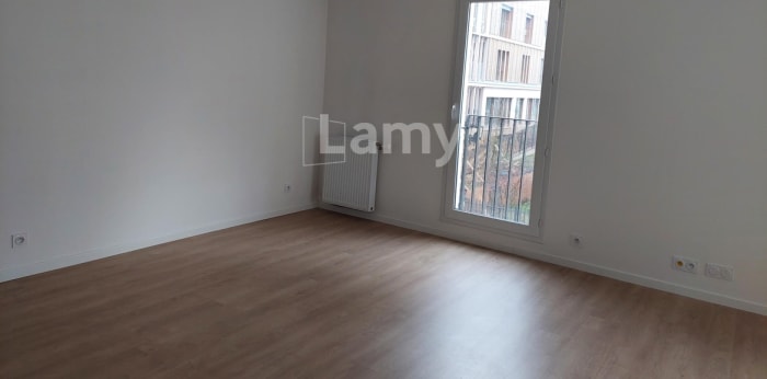 Image 7 sur 8 - Appartement  ·  Location · Cergy (95000) · 2 pièces · 47m²