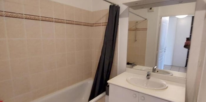 Image 14 sur 18 - Appartement  ·  Location · Nimes (30000) · 3 pièces · 63m²