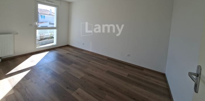 Image 7 sur 10 - Appartement  ·  Location · Clermont Ferrand (63100) · 4 pièces · 83m²