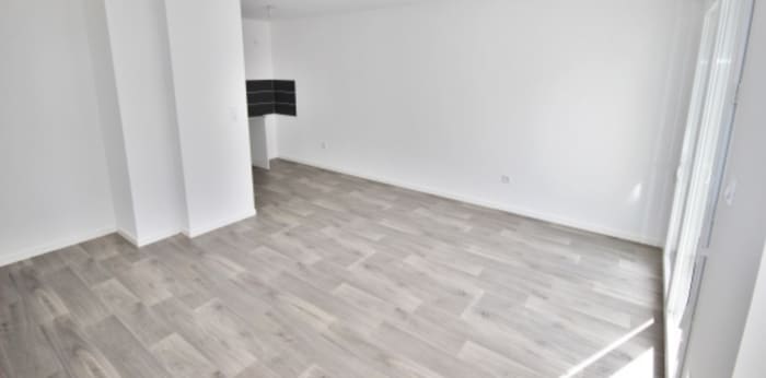 Image 1 sur 10 - Appartement  ·  Location · Royan (17200) · 3 pièces · 67m²