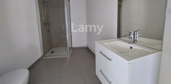 Image 6 sur 7 - Appartement  ·  Location · Bezannes (51430) · 1 pièce · 35m²