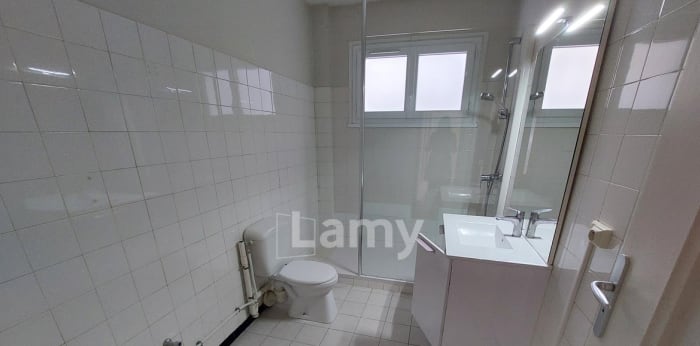 Image 6 sur 11 - Appartement  ·  Location · Grenoble (38100) · 4 pièces · 111m²