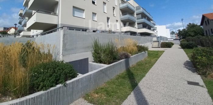 Image 1 sur 11 - Appartement  ·  Location · Clermont Ferrand (63000) · 4 pièces · 78m²