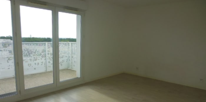 Image 1 sur 8 - Appartement  ·  Location · Evry Courcouronnes (91000) · 1 pièce · 29m²