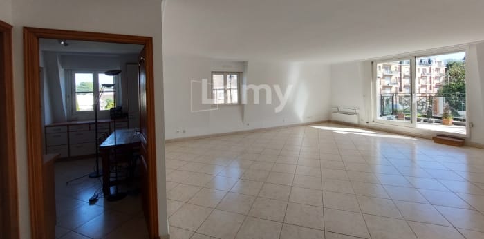 Image 2 sur 10 - Appartement  ·  Location · Valenciennes (59300) · 119m²