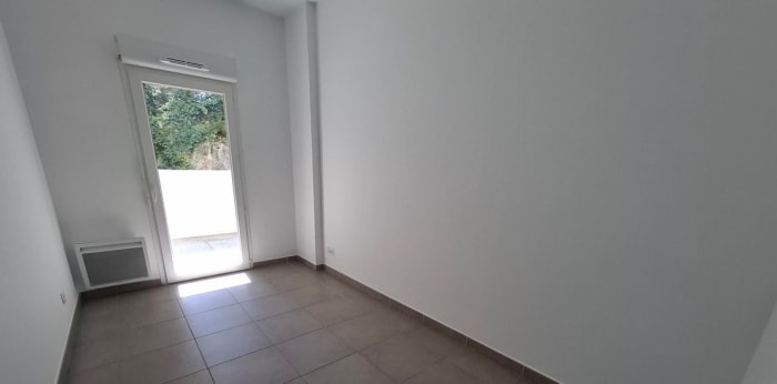 Image 11 sur 15 - Appartement  ·  Location · Marseille (13012) · 3 pièces · 55m²