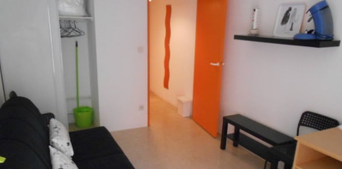 Image 2 sur 6 - Appartement  ·  Location · Nimes (30000) · 1 pièce · 18m²