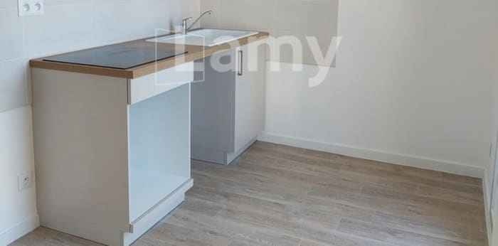 Image 3 sur 5 - Appartement  ·  Location · Montbazon (37250) · 1 pièce · 34m²