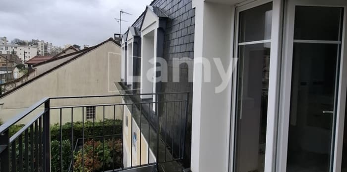 Image 2 sur 8 - Appartement  ·  Location · Le Plessis Bouchard (95130) · 1 pièce · 30m²