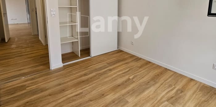 Image 8 sur 10 - Appartement  ·  Location · Tours (37100) · 3 pièces · 62m²