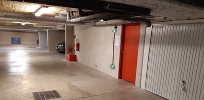 Image 2 sur 4 - Parking/box  ·  Location · Aix En Provence (13100)