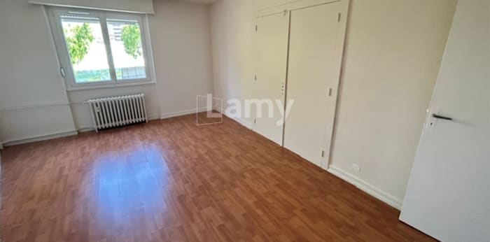 Image 10 sur 14 - Appartement  ·  Location · Mulhouse (68100) · 4 pièces · 87m²