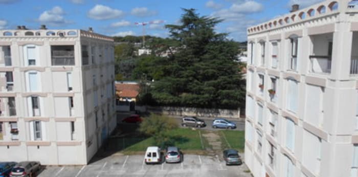 Image 1 sur 9 - Appartement  ·  Location · Nimes (30900) · 2 pièces · 49m²