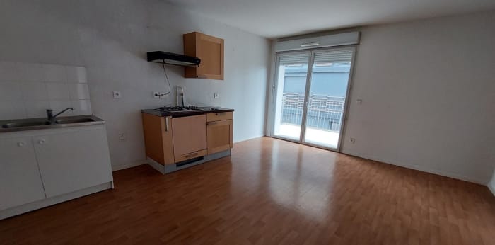 Image 2 sur 5 - Appartement  ·  Location · Cenon (33150) · 3 pièces · 56m²