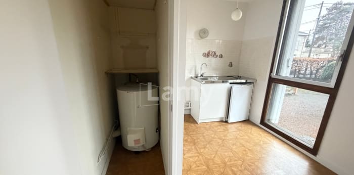 Image 4 sur 8 - Appartement  ·  Location · Villefranche Sur Saone (69400) · 1 pièce · 28m²