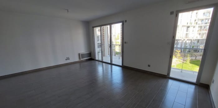 Image 6 sur 14 - Appartement  ·  Location · Marseille (13008) · 2 pièces · 56m²
