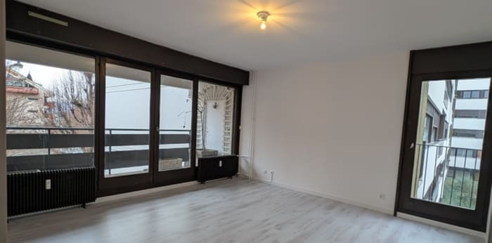 Image 5 sur 15 - Appartement  ·  Location · Thonon Les Bains (74200) · 6 pièces · 116m²