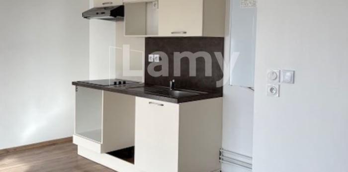 Image 2 sur 11 - Appartement  ·  Location · Clermont Ferrand (63100) · 3 pièces · 61m²