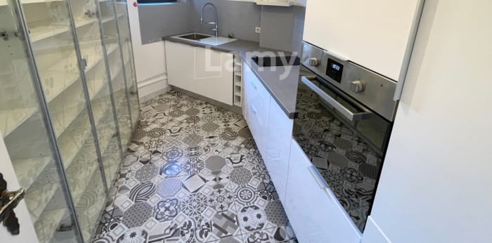 Image 6 sur 10 - Appartement  ·  Location · Enghien Les Bains (95880) · 2 pièces · 51m²