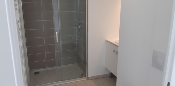 Image 3 sur 7 - Appartement  ·  Location · Lille (59000) · 2 pièces · 51m²