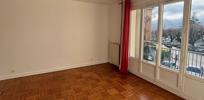 Image 6 sur 9 - Appartement  ·  Location · Voiron (38500) · 1 pièce · 38m²