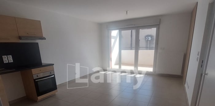 Image 4 sur 10 - Appartement  ·  Location · Trets (13530) · 2 pièces · 42m²