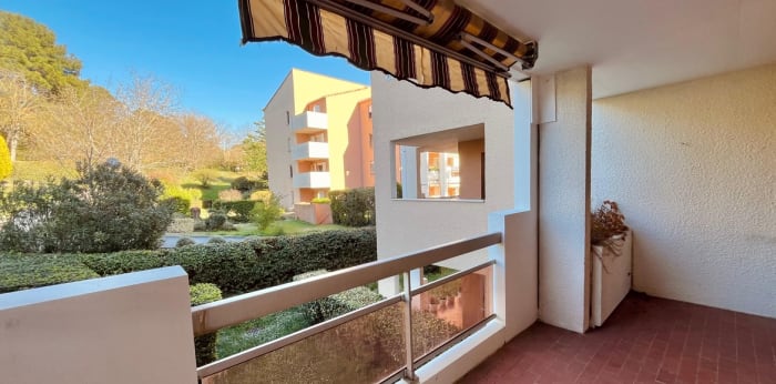 Image 2 sur 16 - Appartement  ·  Location · Aix En Provence (13100) · 1 pièce · 37m²