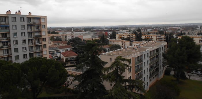 Image 10 sur 19 - Appartement  ·  Location · Nimes (30900) · 1 pièce · 27m²